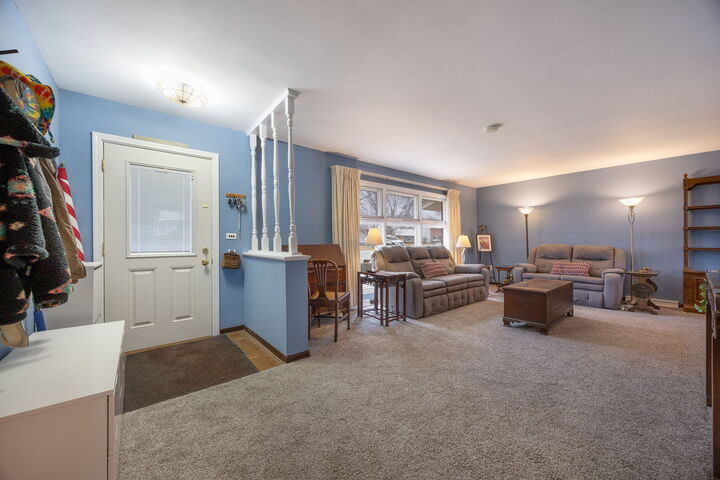 Property Photo:  6500 Winston Drive  IL 60517 