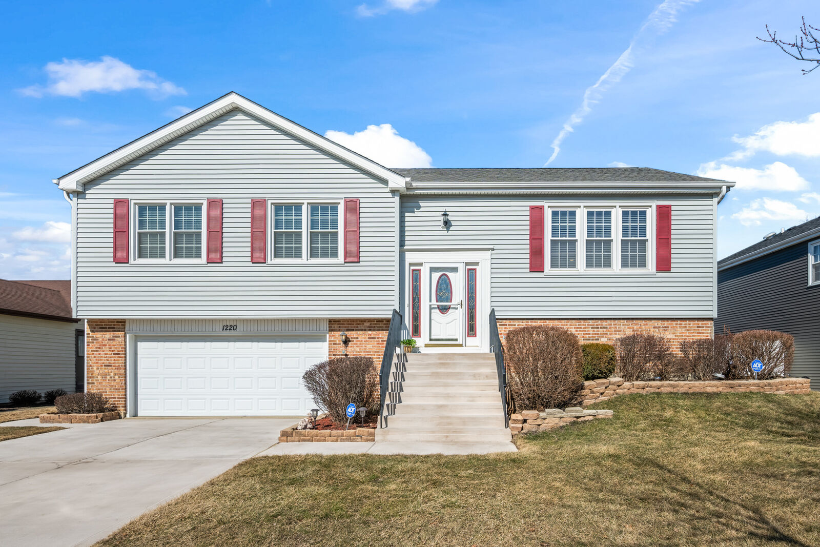 Property Photo:  1220 Dorchester Lane  IL 60169 