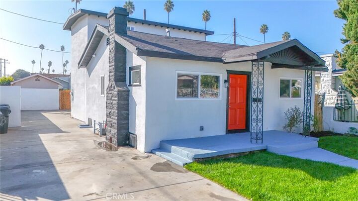 Property Photo:  430 W 64th Street  CA 90003 
