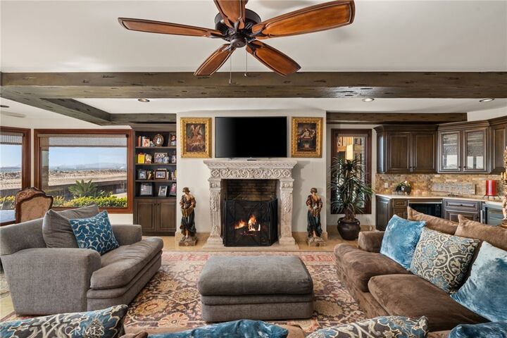 Property Photo: 2 60th Place CA 90803