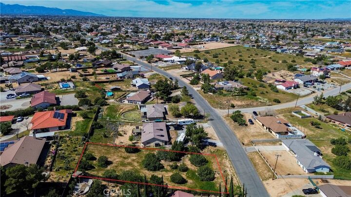 Property Photo:  39833428 Fairburn  CA 92345 