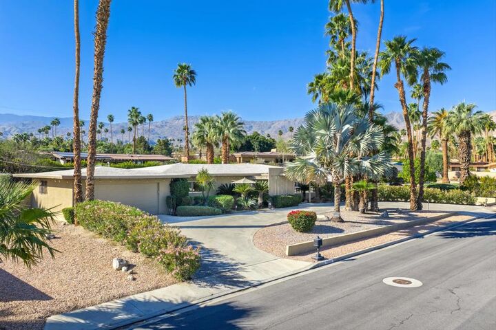 Property Photo: 73593 Pinyon Street CA 92260