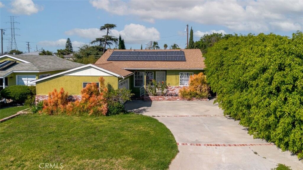 Property Photo:  1233 W 122nd  CA 90044 