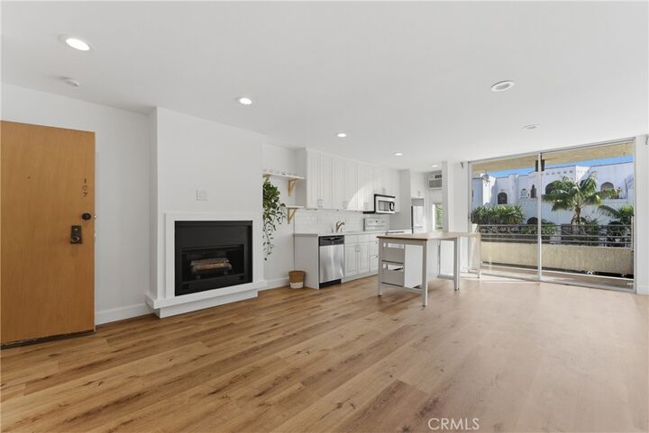 Property Photo:  6151 Orange Street 107  CA 90048 