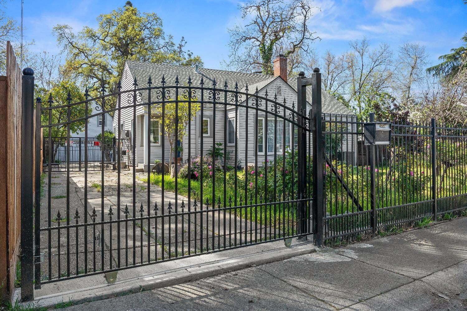 Property Photo:  1150 Arcade Boulevard  CA 95815 