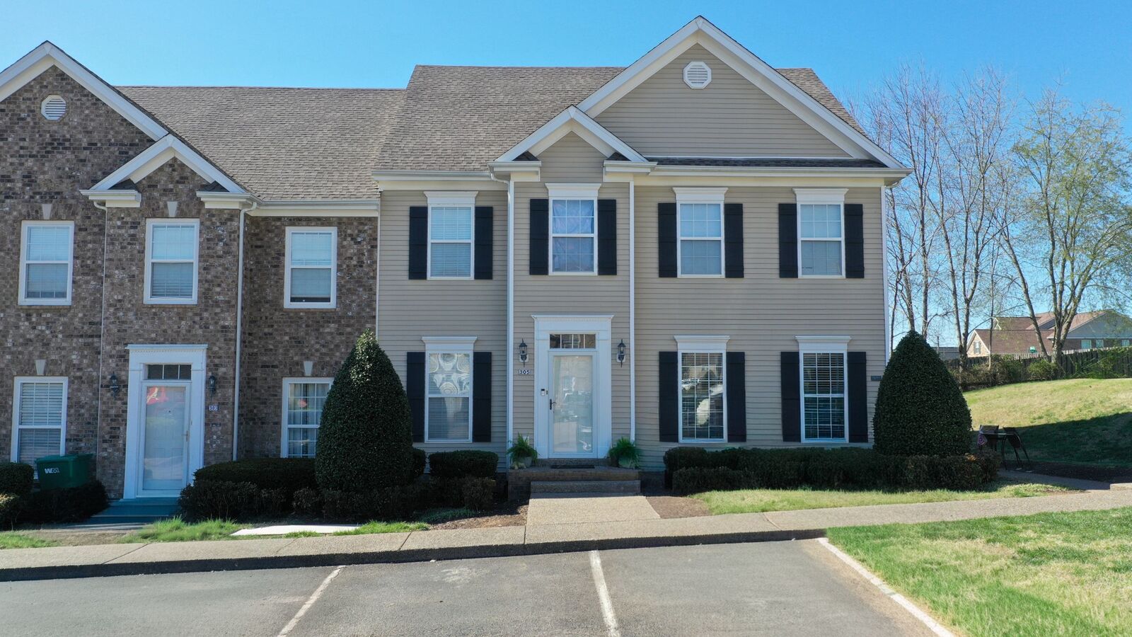 Property Photo: 305 Dakota Dr TN 37174