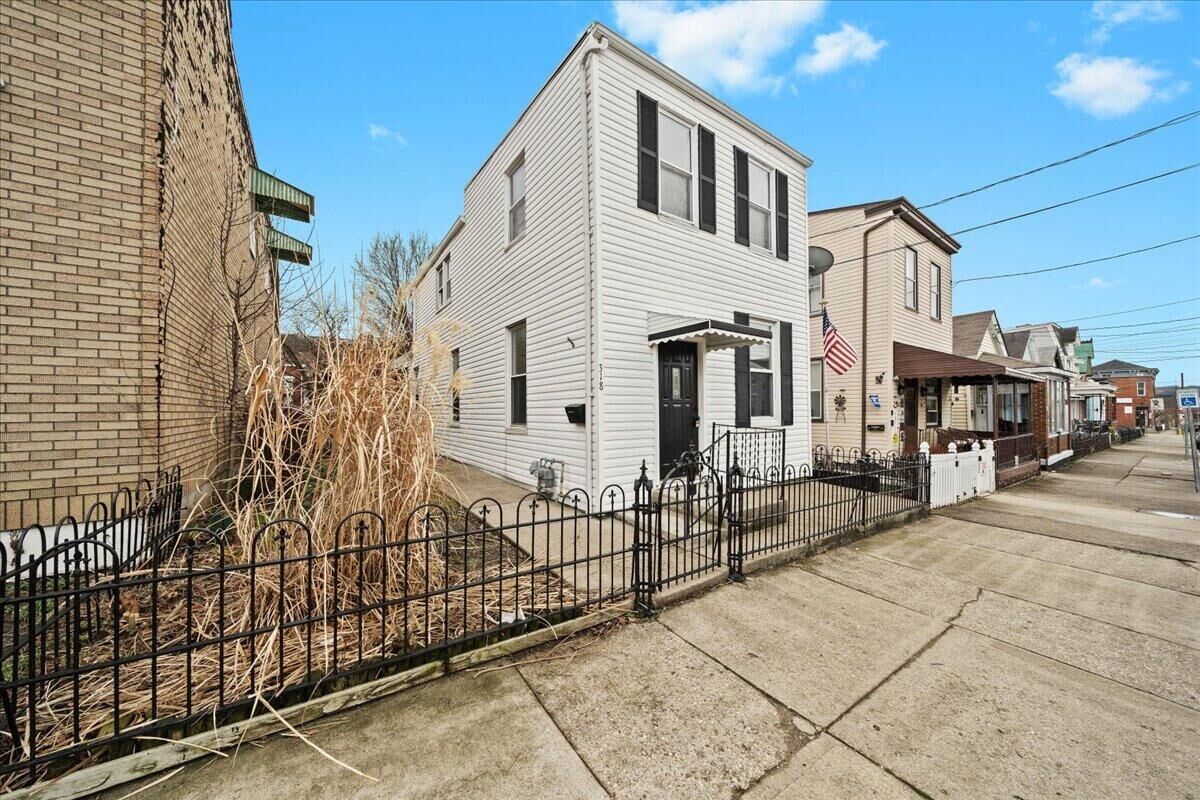 Property Photo:  318 Thornton Street  KY 41071 