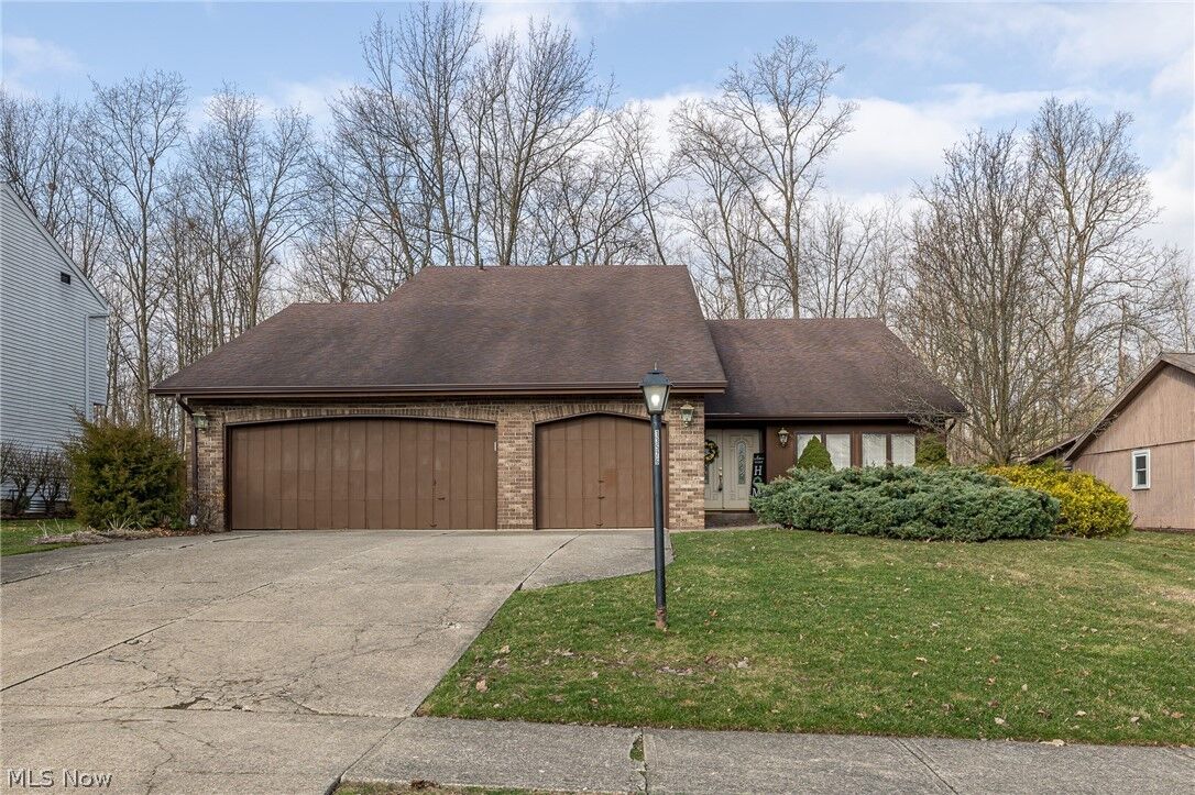 Property Photo:  13576 Fairwinds Drive  OH 44136 