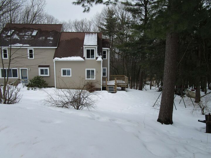 Property Photo:  24 Bobbys Lane  NH 03055 