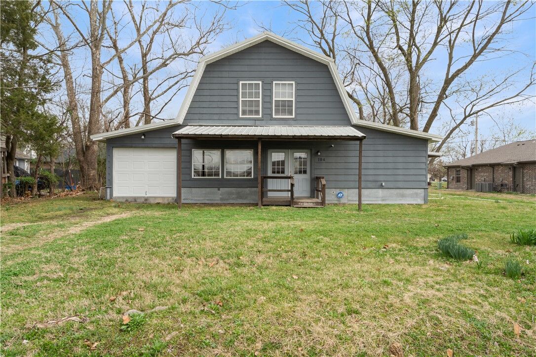 Property Photo: 104 N Pine Avenue AR 72734