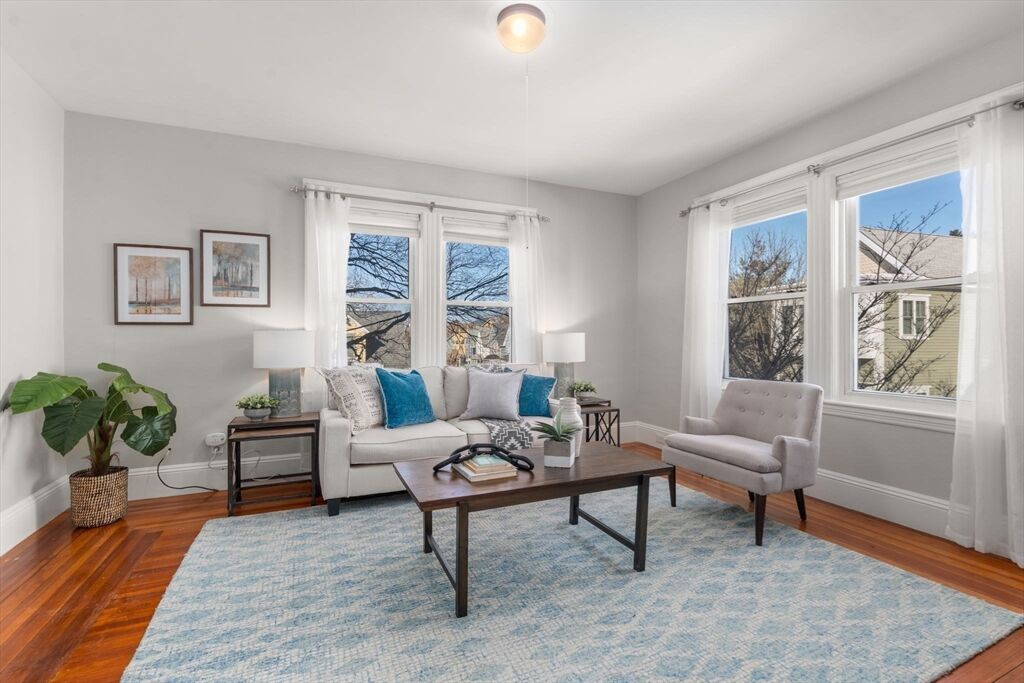 Property Photo:  126 Harvey St 2  MA 02140 