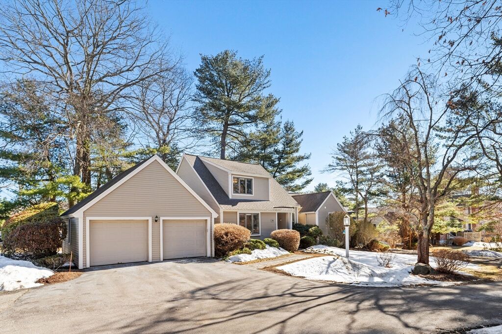 Property Photo:  14 Niblick Way 14  MA 01864 