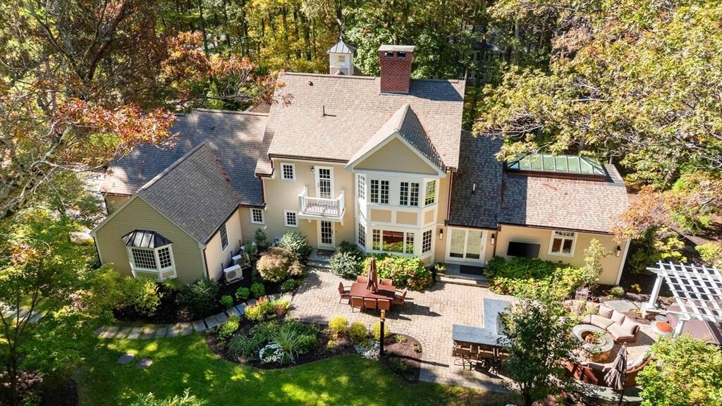 Property Photo:  101 Draper Rd  MA 01778 