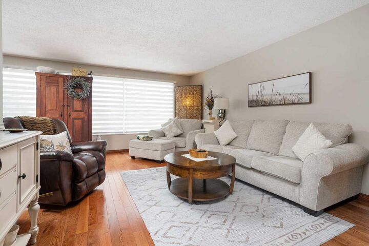 Property Photo: 5404 47 Avenue W AB T0B 1N0