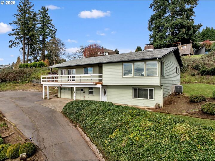 Property Photo:  8121 NW Fruit Valley Rd  WA 98665 