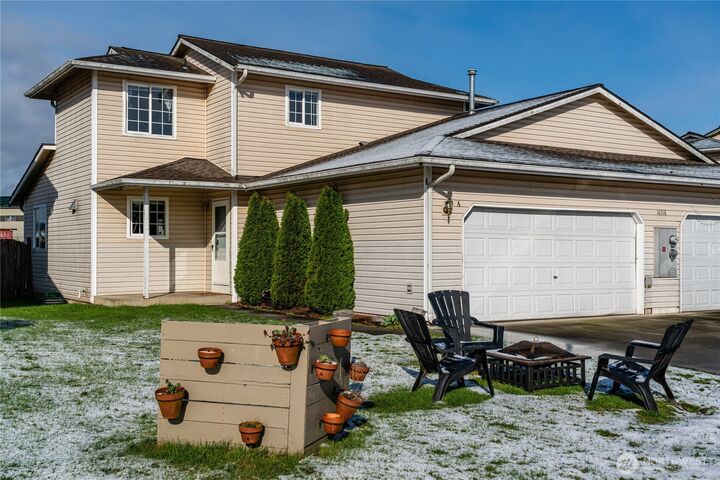 Property Photo:  16518  40th Avenue NE A  WA 98223 