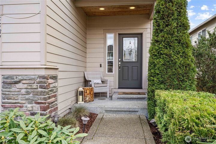 Property Photo:  5531  Douglas Avenue SE  WA 98092 