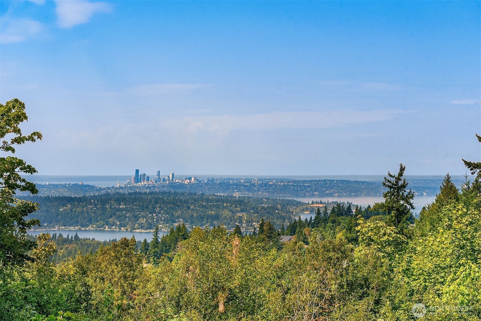 Property Photo:  5337  146th Avenue SE  WA 98006 