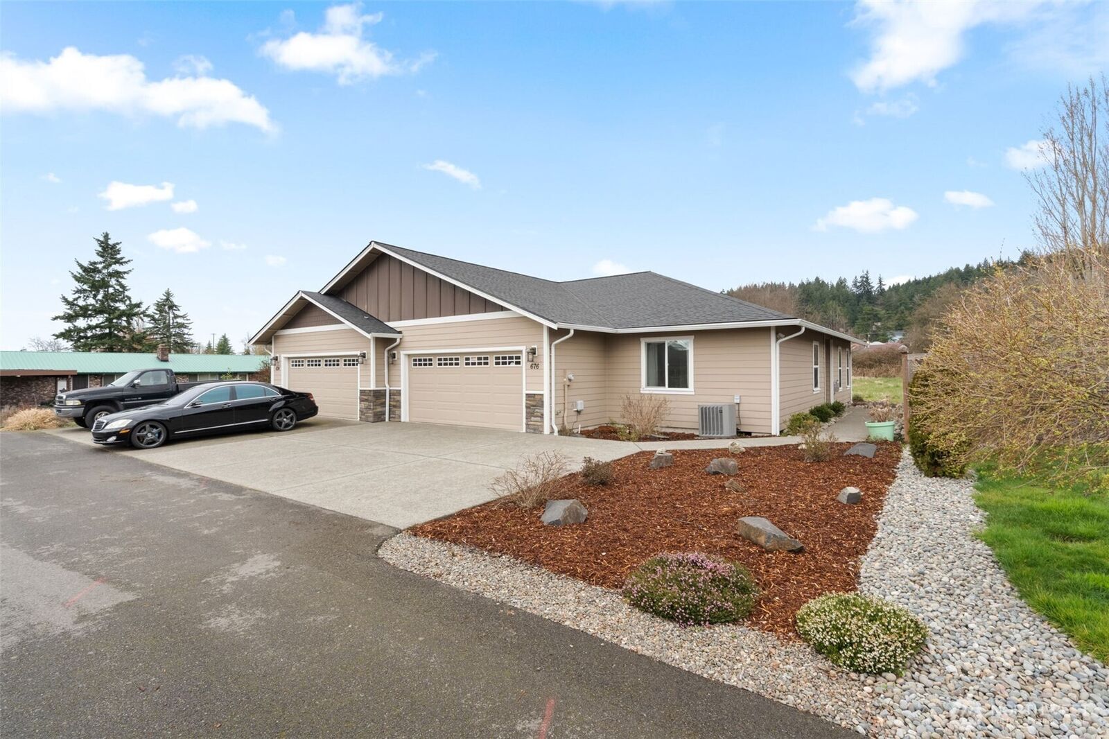 Property Photo:  676 SW 20th Street A  WA 98532 
