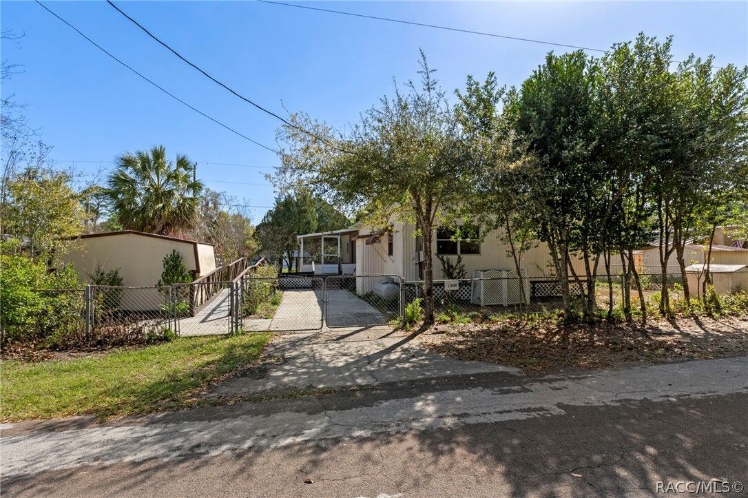 Property Photo: 1600 S Canary Terrace FL 34450