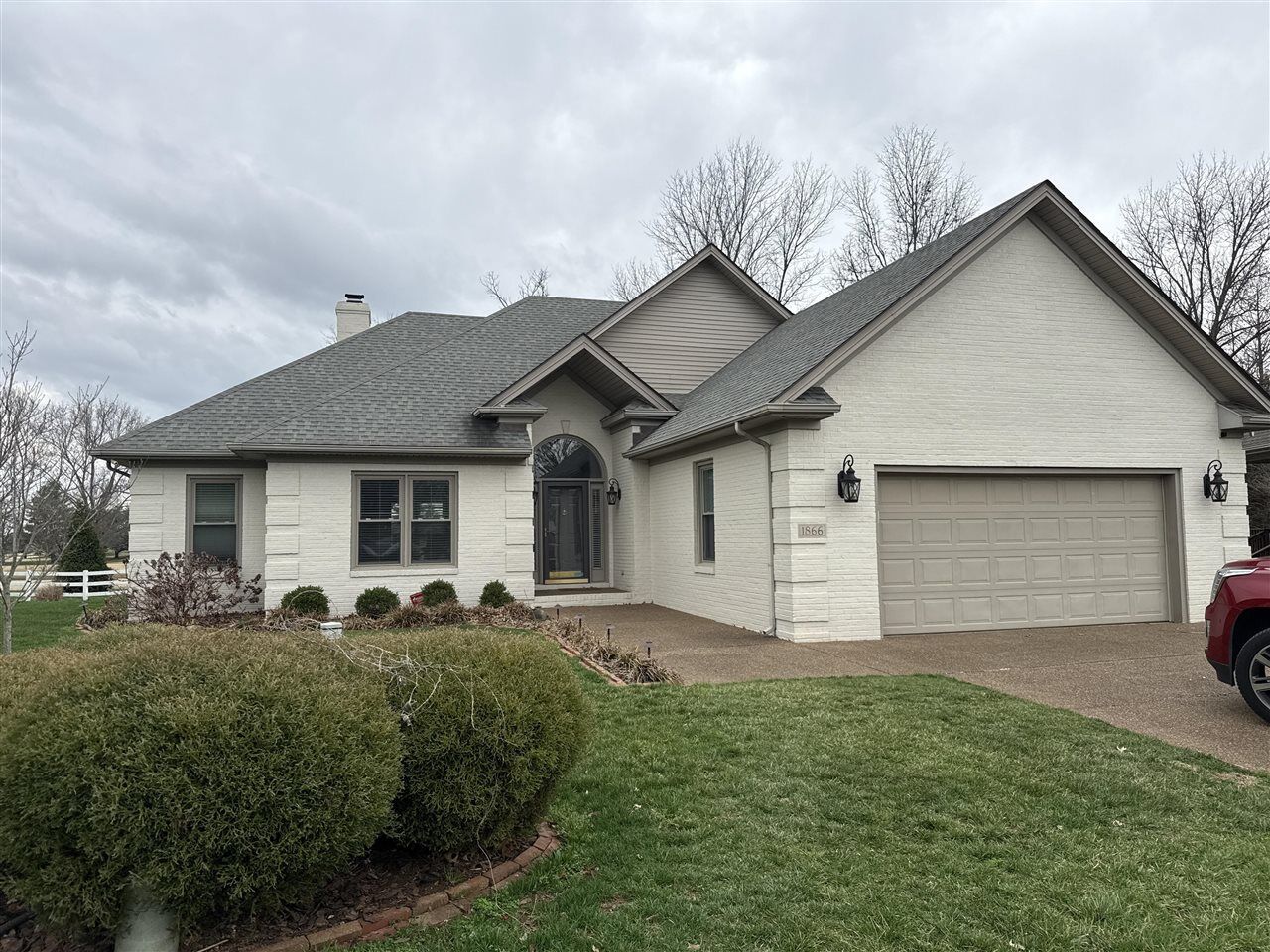 Property Photo:  1866 Hartland Court  KY 42103 