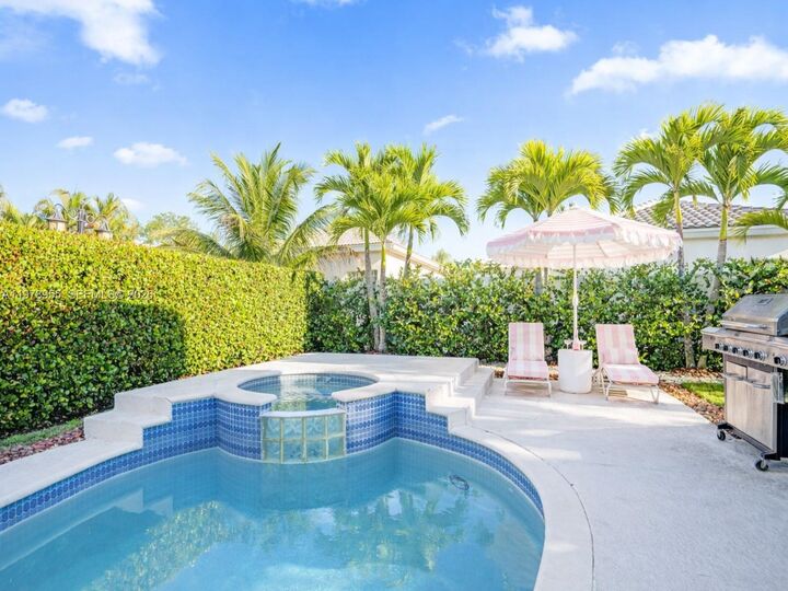 Property Photo:  6928 NW 33rd St  FL 33063 