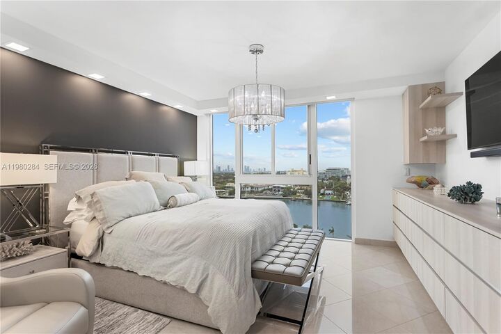 Property Photo:  4775 Collins Ave 1007  FL 33140 