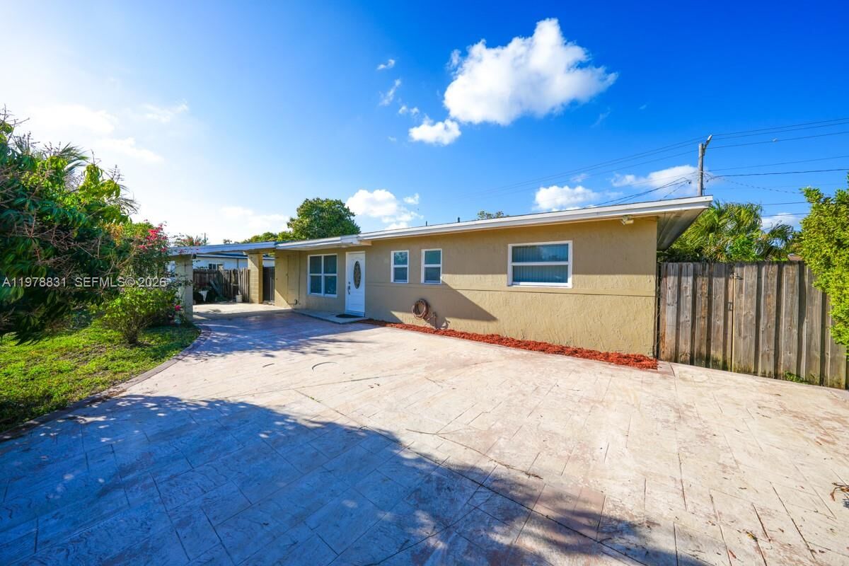 Property Photo:  5511 NW 180th Ter  FL 33055 
