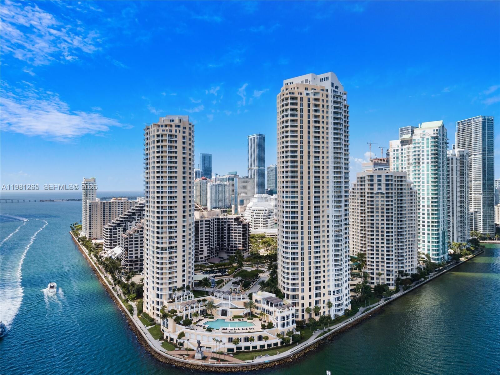 Property Photo: 848 Brickell Key Dr 903 FL 33131