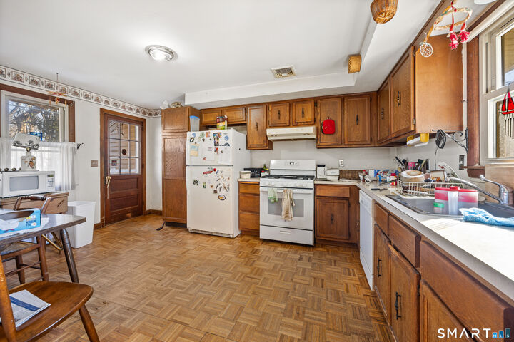 Property Photo: 24 Old Musket Drive CT 06111