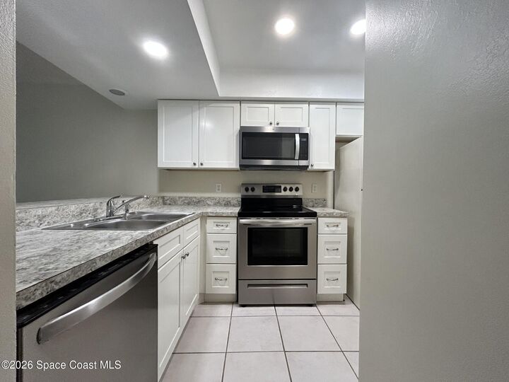 Property Photo:  3051 Sir Hamilton Circle  FL 32780 