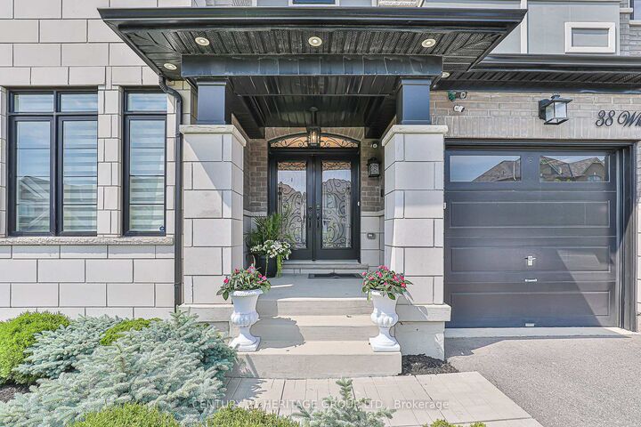 Property Photo: 38 Whitebirch Lane ON L9N 0P7