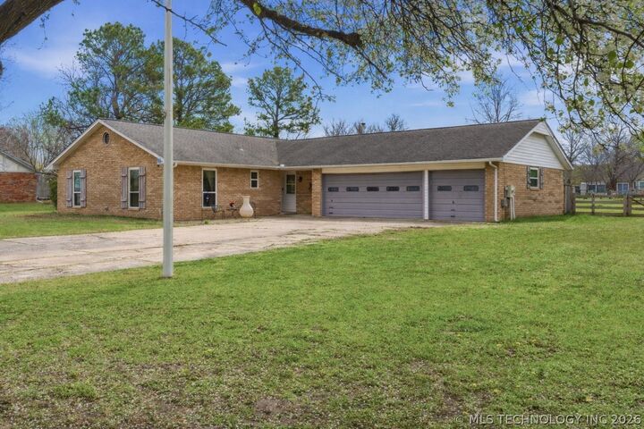 Property Photo:  23512 E 95th Street  OK 74014 