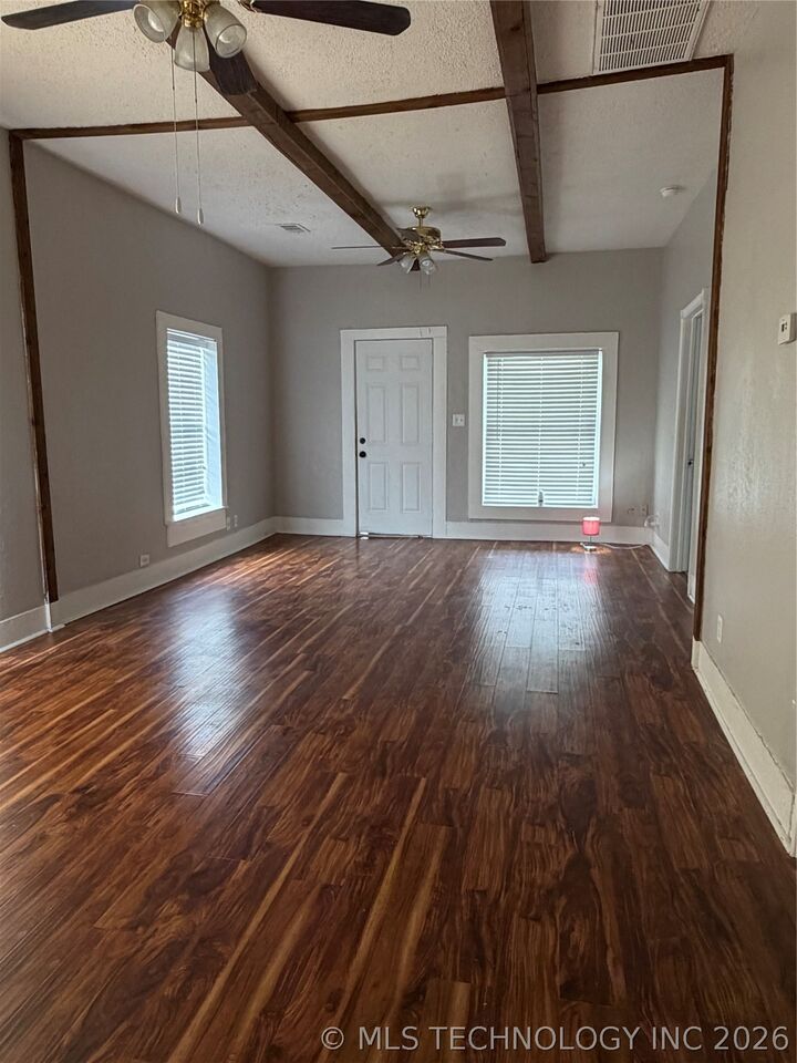 Property Photo:  318 N Ash Avenue  OK 74012 