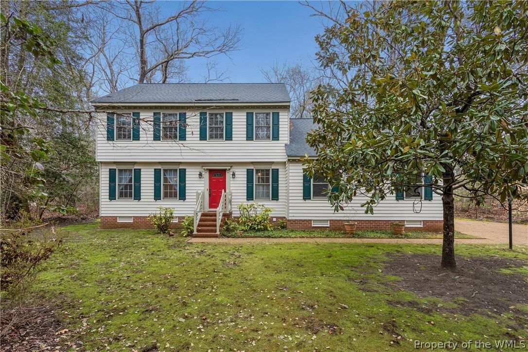 Property Photo:  2400 W Miller Road  VA 23168 