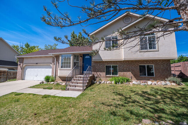 Property Photo:  587 E Eastpointe Cir N  UT 84054 