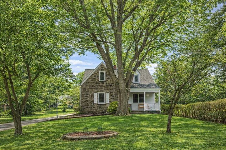 Property Photo:  1325 Parkway Rd  PA 15237 