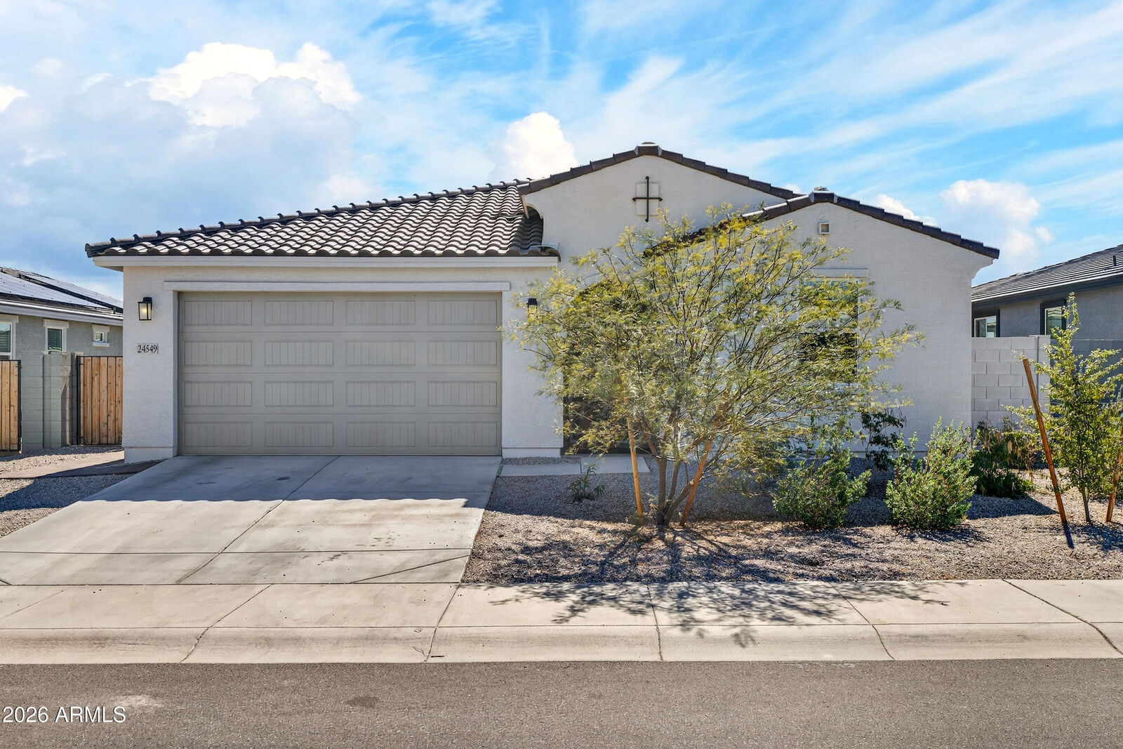 Property Photo:  24549 W Hilton Avenue  AZ 85326 