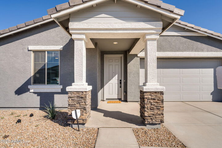 Property Photo:  5528 W McNeil Street  AZ 85339 