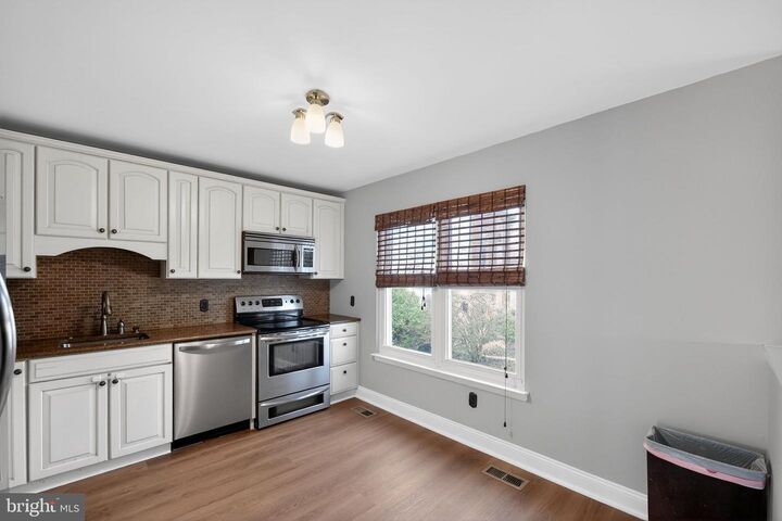 Property Photo: 2435 Vineyard Lane MD 21114