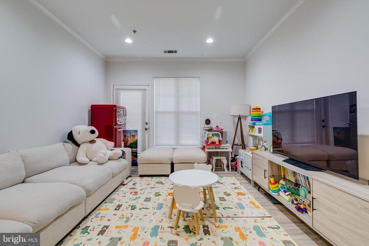 Property Photo:  5124 Brittney Elyse Circle C  VA 20120 