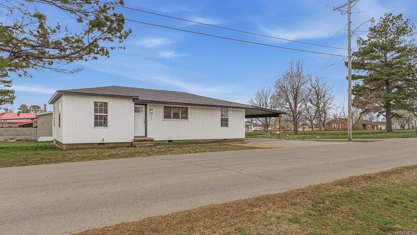 Property Photo:  207 W Franklin St.  AR 72443 