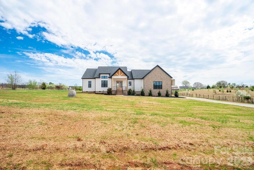 Property Photo:  1353 Maple Lee Court  NC 28092 