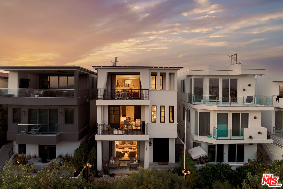 Property Photo: 461 26th St CA 90266