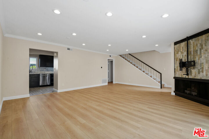 Property Photo: 4710 La Villa Marina CA 90292