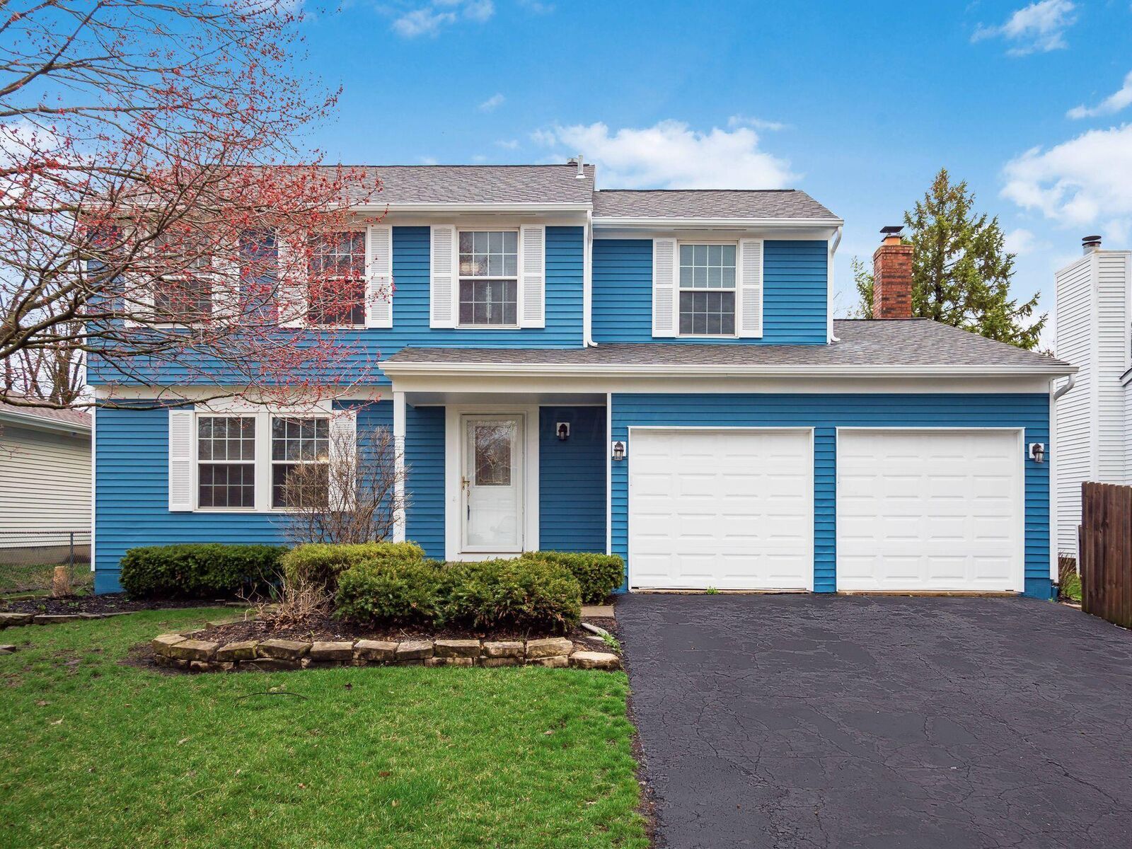 Property Photo:  2000 Dina Court  OH 43065 