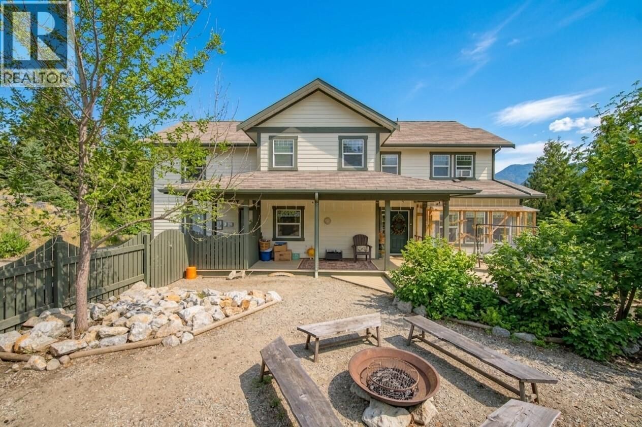 Property Photo: 2529 Cedar Ridge Court BC V0E 2G5