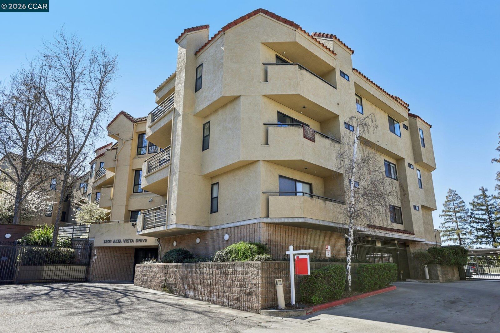 Property Photo:  1201 Alta Vista Drive 106  CA 94596 