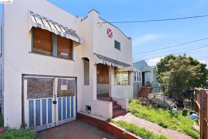 Property Photo: 1610 52nd Ave CA 94601