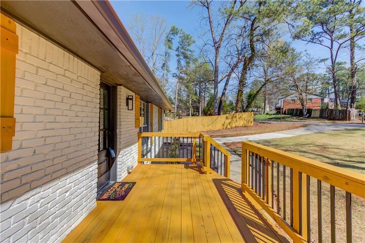 Property Photo:  207 Cedar Way SE  GA 30060 